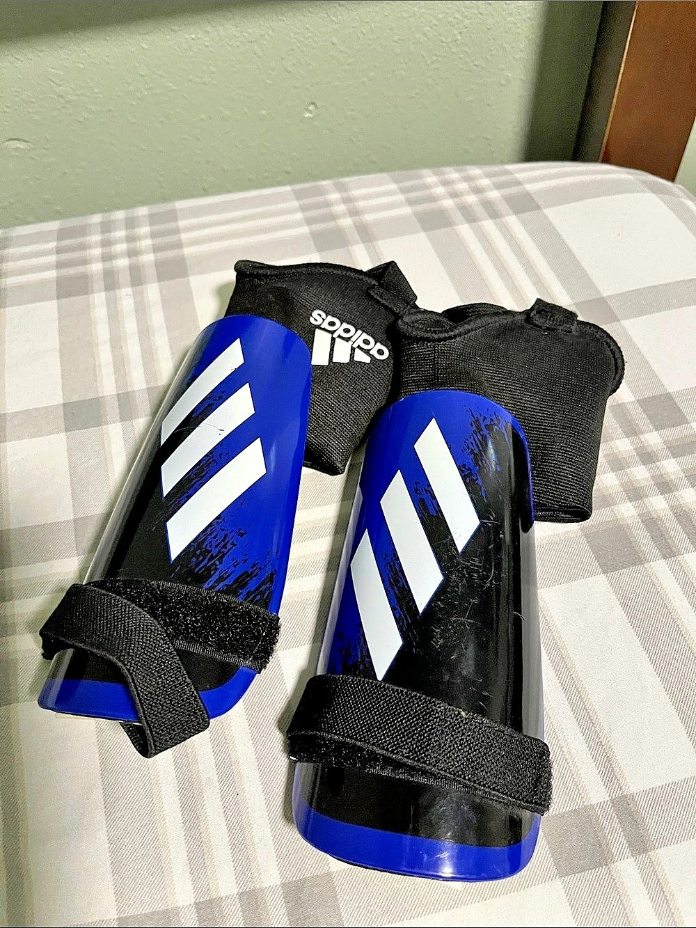 adidas Tiro Match Shin Guards Black & Blue size Medium Kids